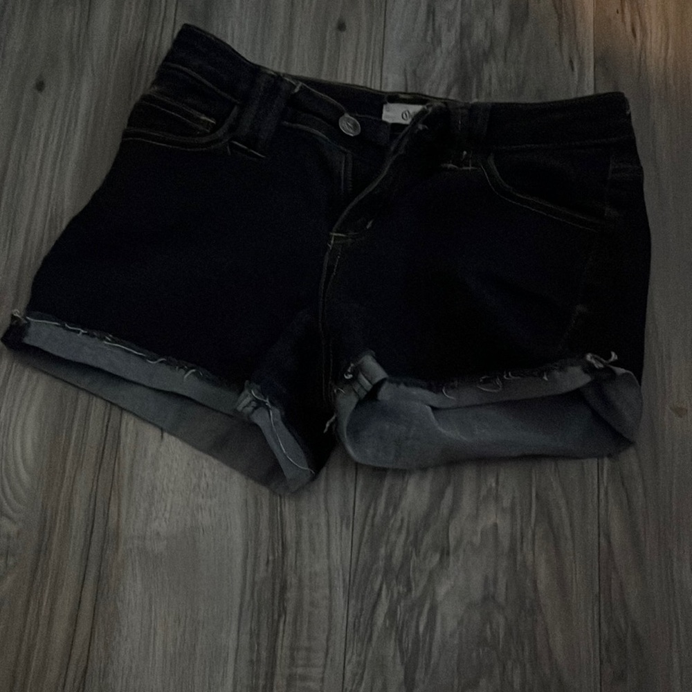 jean shorts,dark washed,size small in juniors,barely used,cute denim